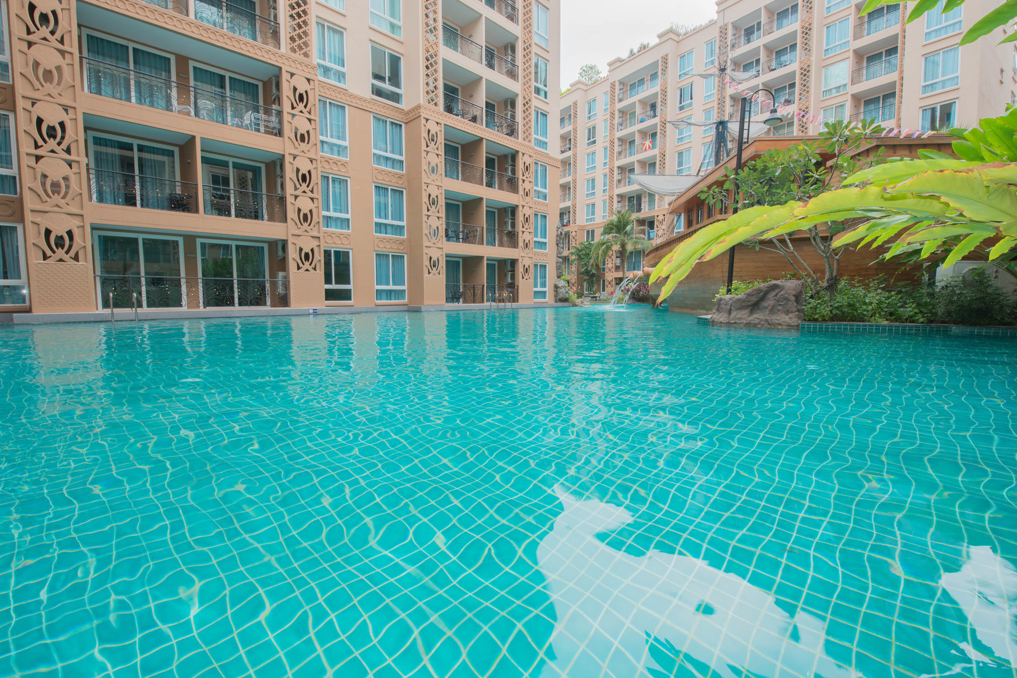 Atlantis Pattaya High Service Jomtien Beach Esterno foto