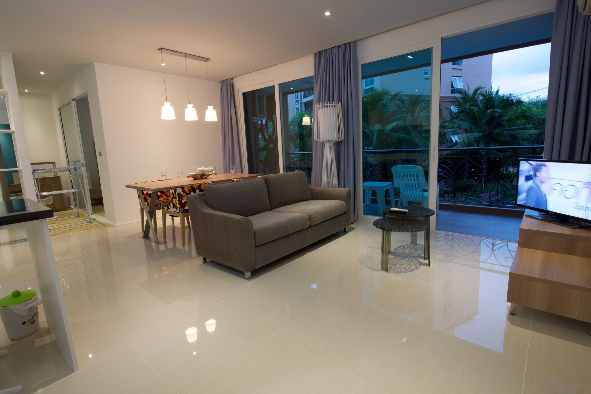 Atlantis Pattaya High Service Jomtien Beach Esterno foto