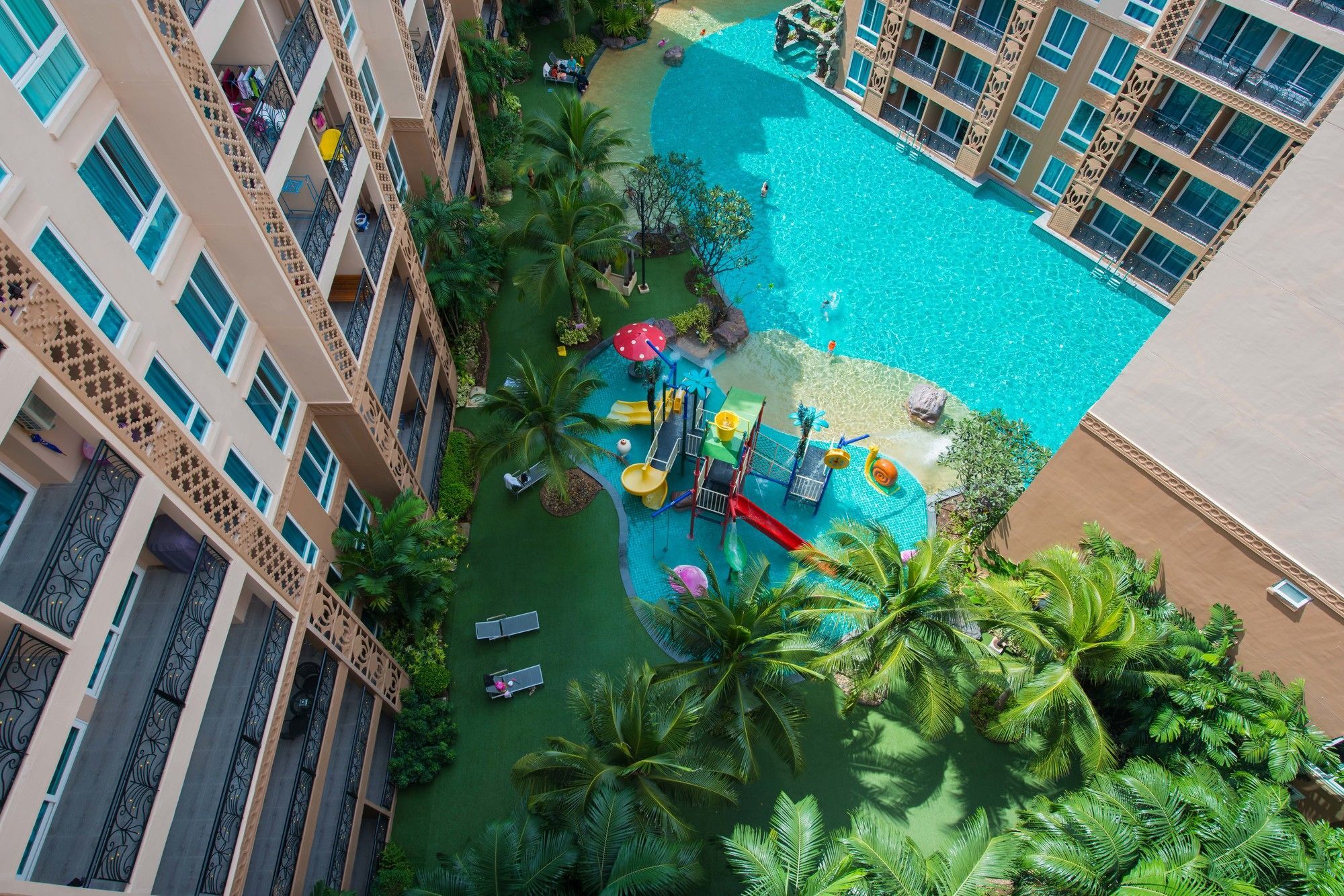 Atlantis Pattaya High Service Jomtien Beach Esterno foto